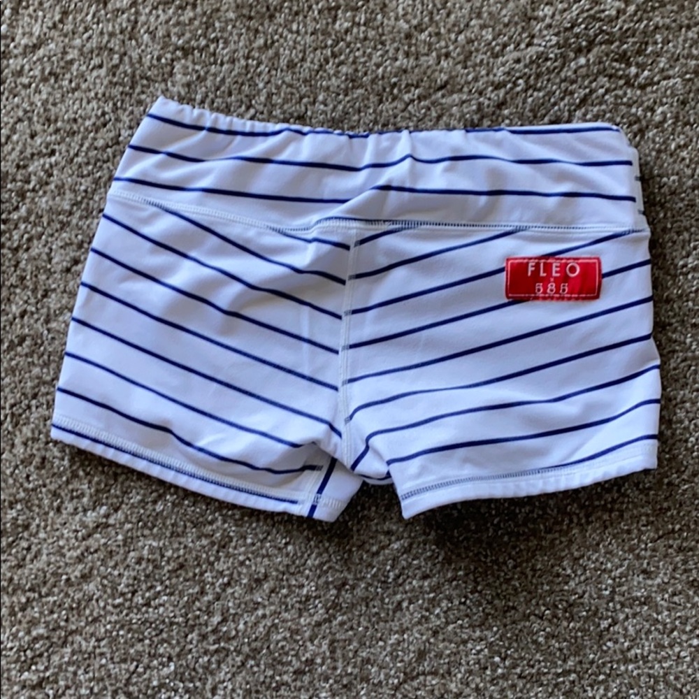 FLEO Shorts